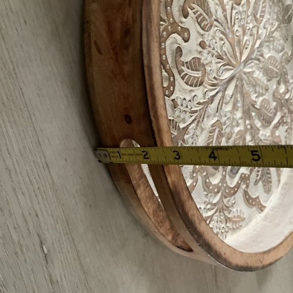 Wooden round serving tray white‎ wash distressed with handles home decor coastal - Picture 6 of 9